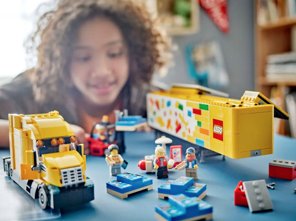 LEGO City 60440 LEGO Delivery Truck 9 1024x765