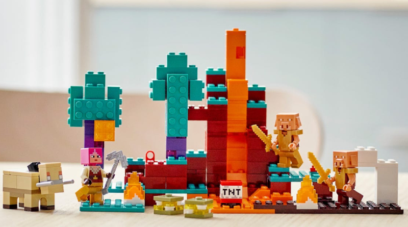 LEGO Minecraft is here to block your world in two new sets