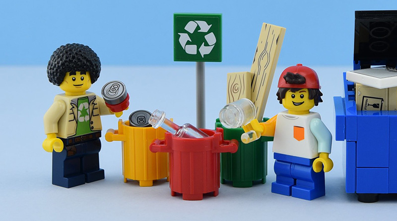 Brick Pic of the Day: Keep recycling