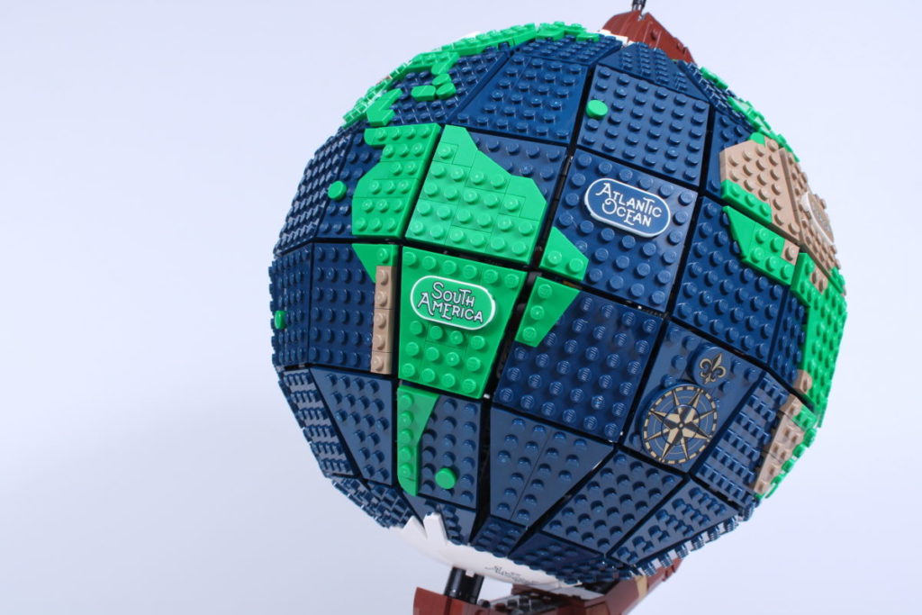 LEGO Ideas 21332 The Globe review 11 1024x683