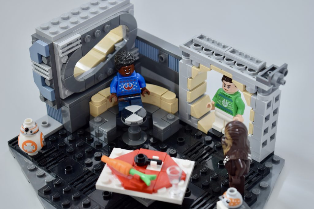 LEGO Star Wars 40658 Millennium Falcon Holiday Diorama Review 30 1024x683