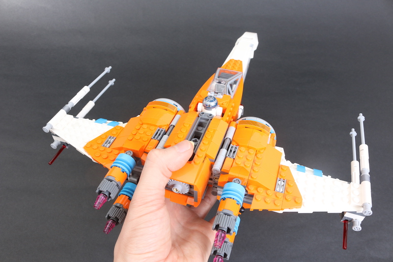 LEGO Star Wars 75273 Poe Dameron’s X wing Fighter review 26