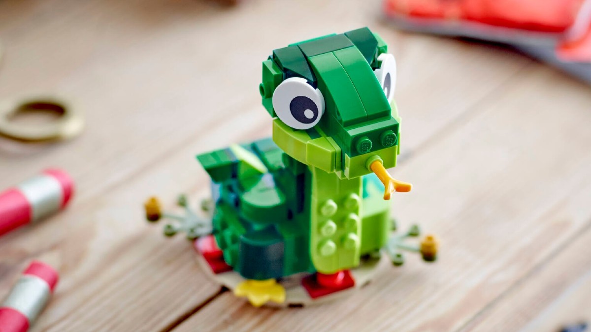 LEGO 40707 Year of the Snake should slither into baskets tomorrow