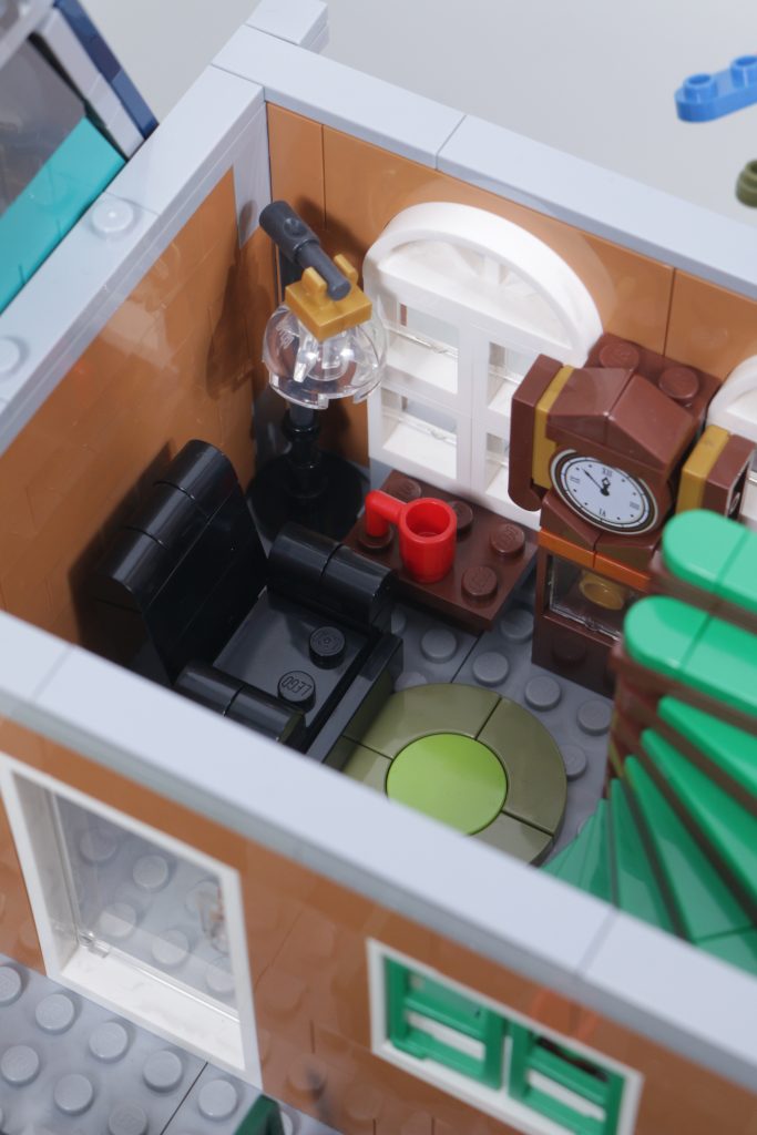 LEGO Icons 10350 Tudor Corner second review plus comparison with 10251 Brick Bank and 10270 Bookshop 42 683x1024