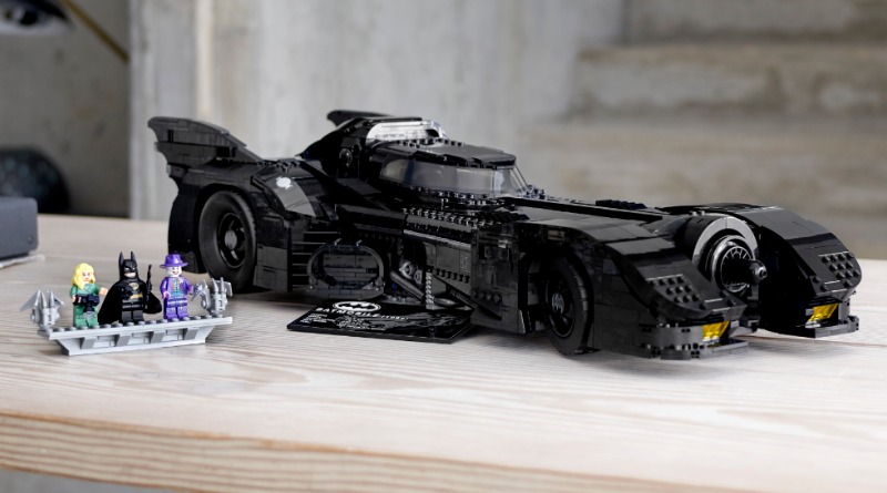Here's how to get a free replacement roof for LEGO Batman 76139 1989 Batmobile