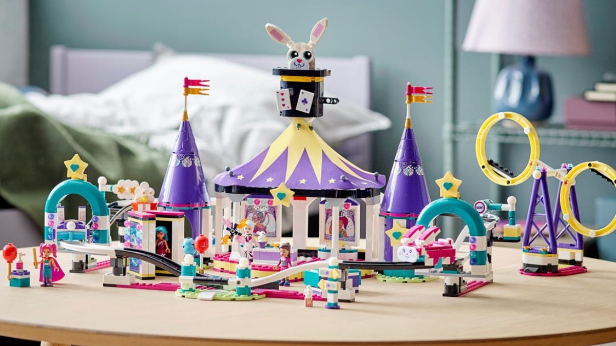 Large LEGO CITY and Friends sets are worth more points this month