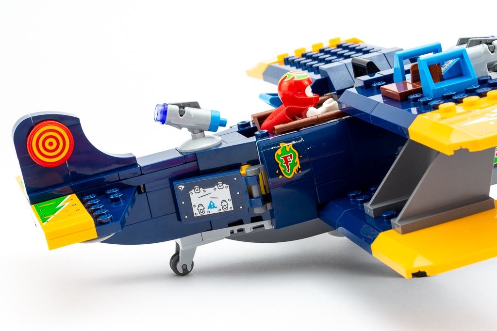 LEGO Review El Fuegos Stunt Plane 13
