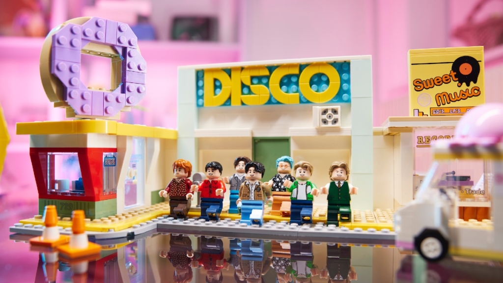 LEGO Ideas 21339 BTS Dynamite featured 1024x576