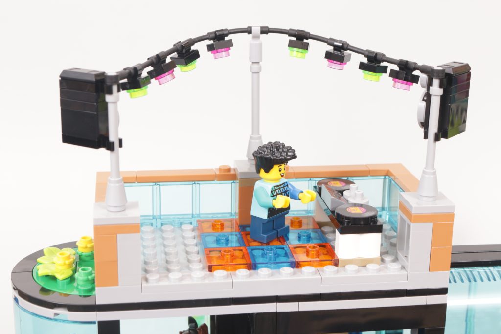 LEGO City 60380 Downtown review 27 1024x683