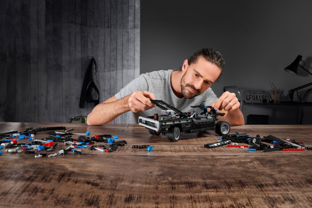 LEGO Technic Fast Furious 42111 Doms Dodge Charger 26