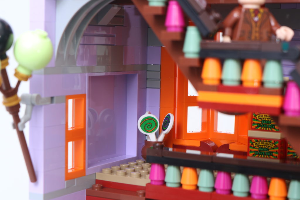 LEGO Harry Potter 75978 Diagon Alley review 33