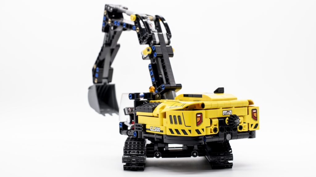 LEGO Technic 42121 Heavy Duty Excavator 18