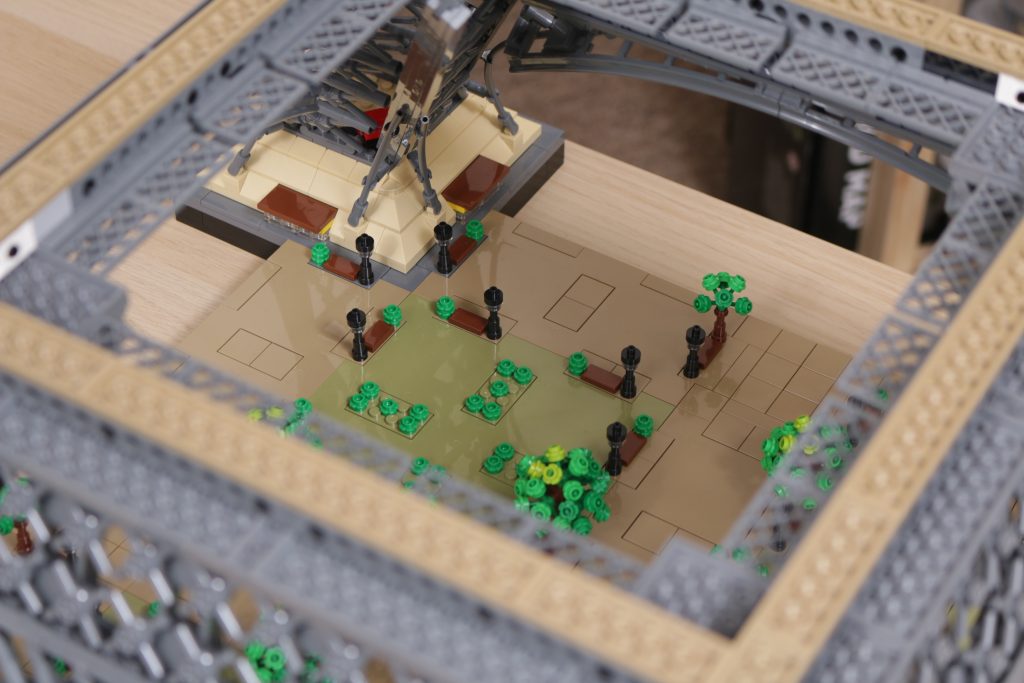 LEGO Icons 10307 Eiffel Tower review 39 1024x683