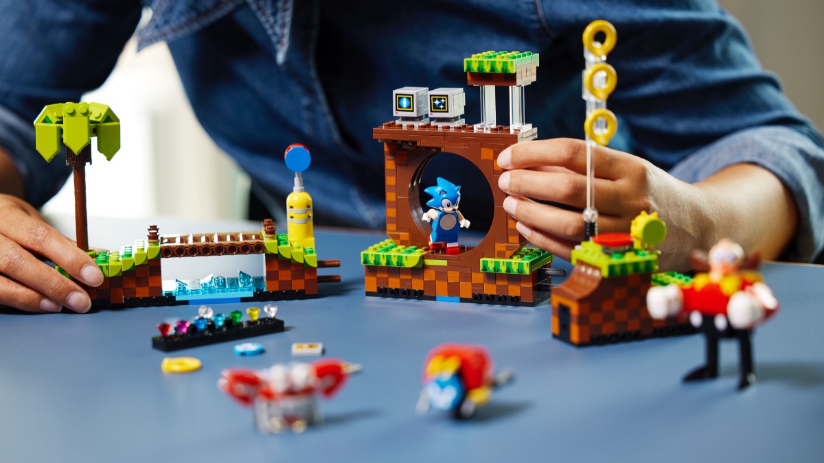 LEGO Ideas celebrates the launch of 21331 Sonic the Hedgehog – Green Hill Zone