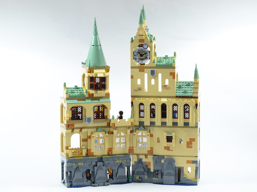 LEGO Harry Potter 76398 Hogwarts Hospital Wing feature 5 1024x768
