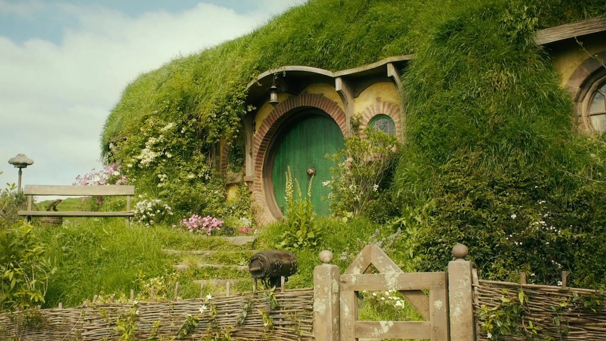 Here's how big the LEGO The Lord of the Rings and Simpsons sets could be