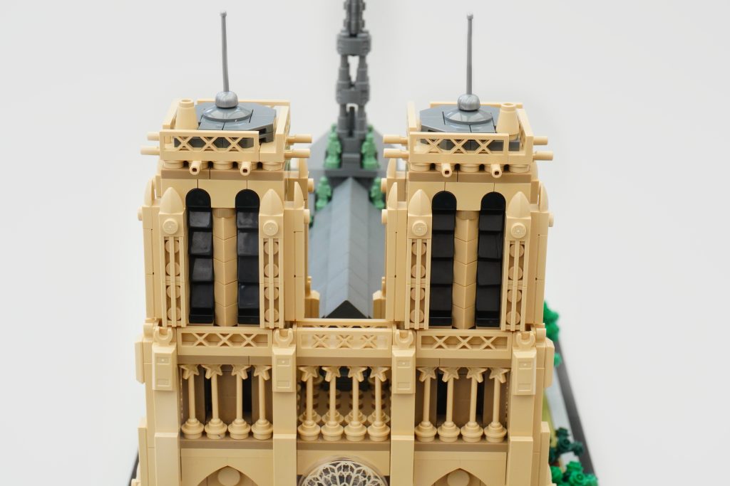 LEGO Architecture 21061 Notre Dame de Paris review 40 1024x683