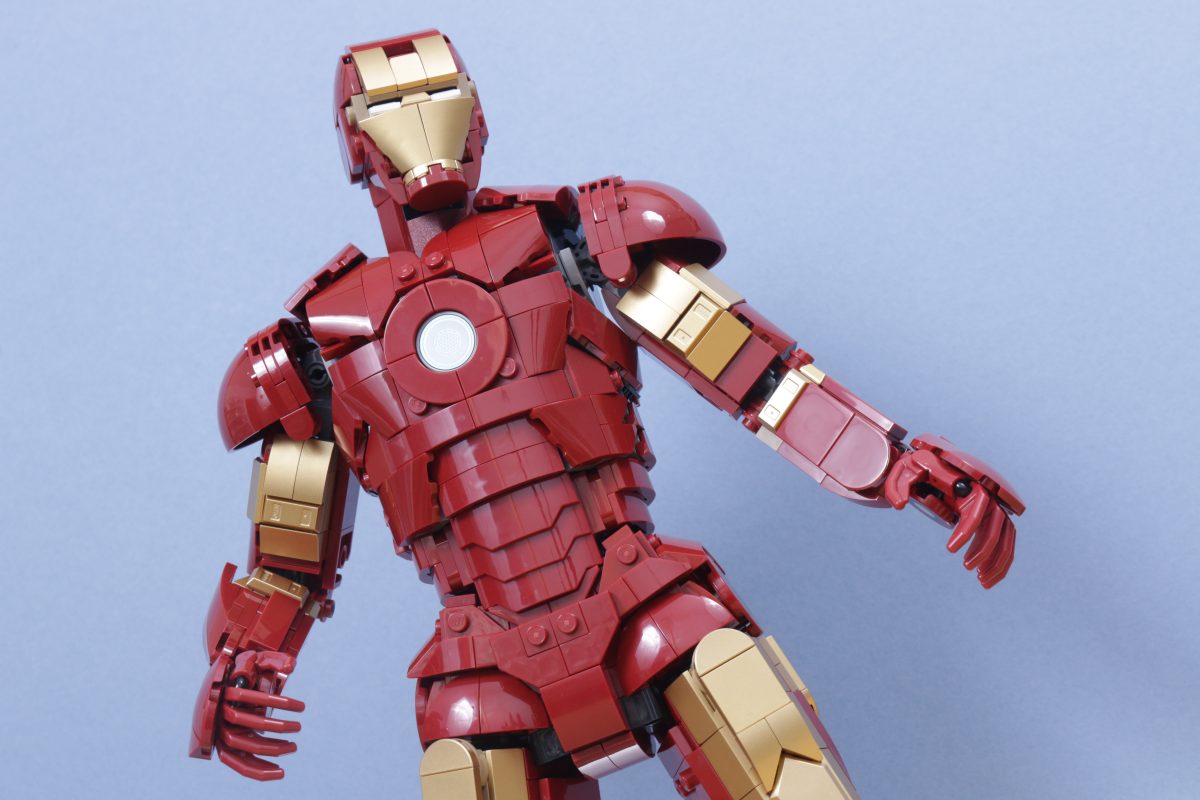 LEGO Marvel 76344 Iron Man Mark 3 Collectors Edition review 81 1200x800