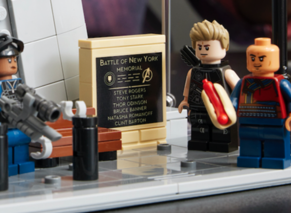 LEGO Marvel 76269 Avengers Tower Battle of New York memorial plaque