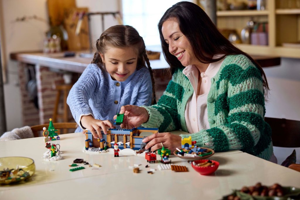LEGO Winter Village 10339 Santas Post Office 22 1024x683