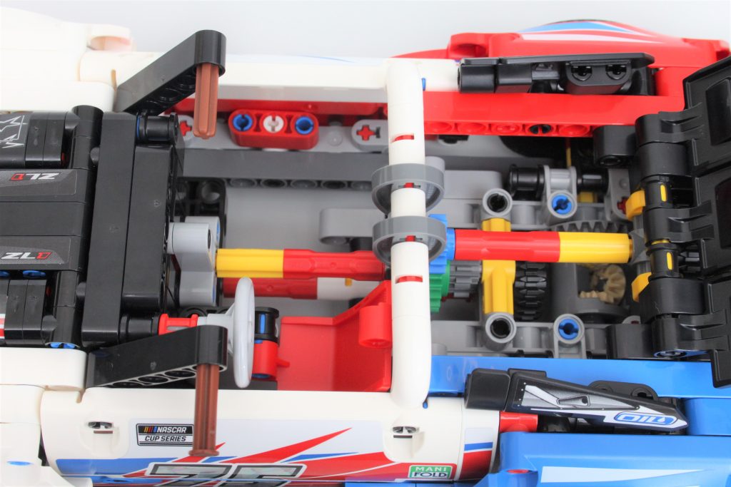 LEGO Technic 42153 NASCAR Next Gen Chevrolet Camaro ZL1 4 1024x683