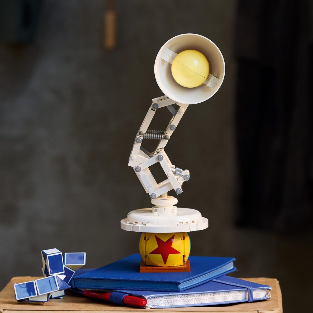 LEGO Ideas 21357 Pixar Lamp 4 1024x1024