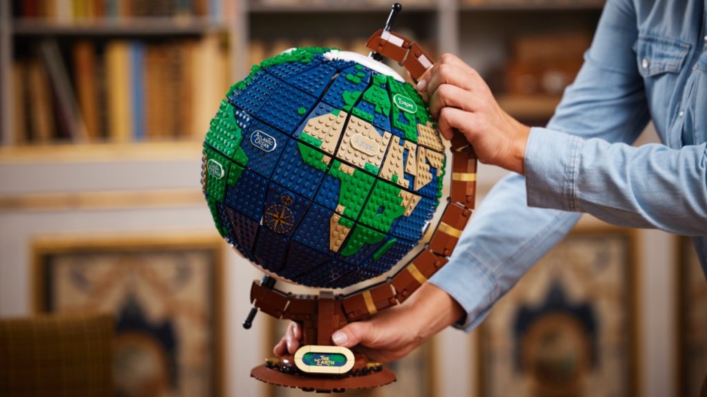 LEGO Ideas 21332 The Globe featured 4 1024x576