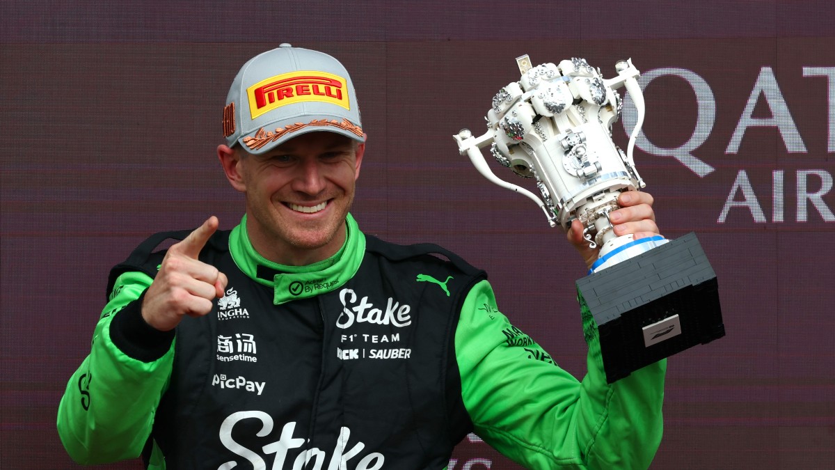 Nico Hülkenberg reacts to LEGO F1 trophy: 'My daughter can play with it too'