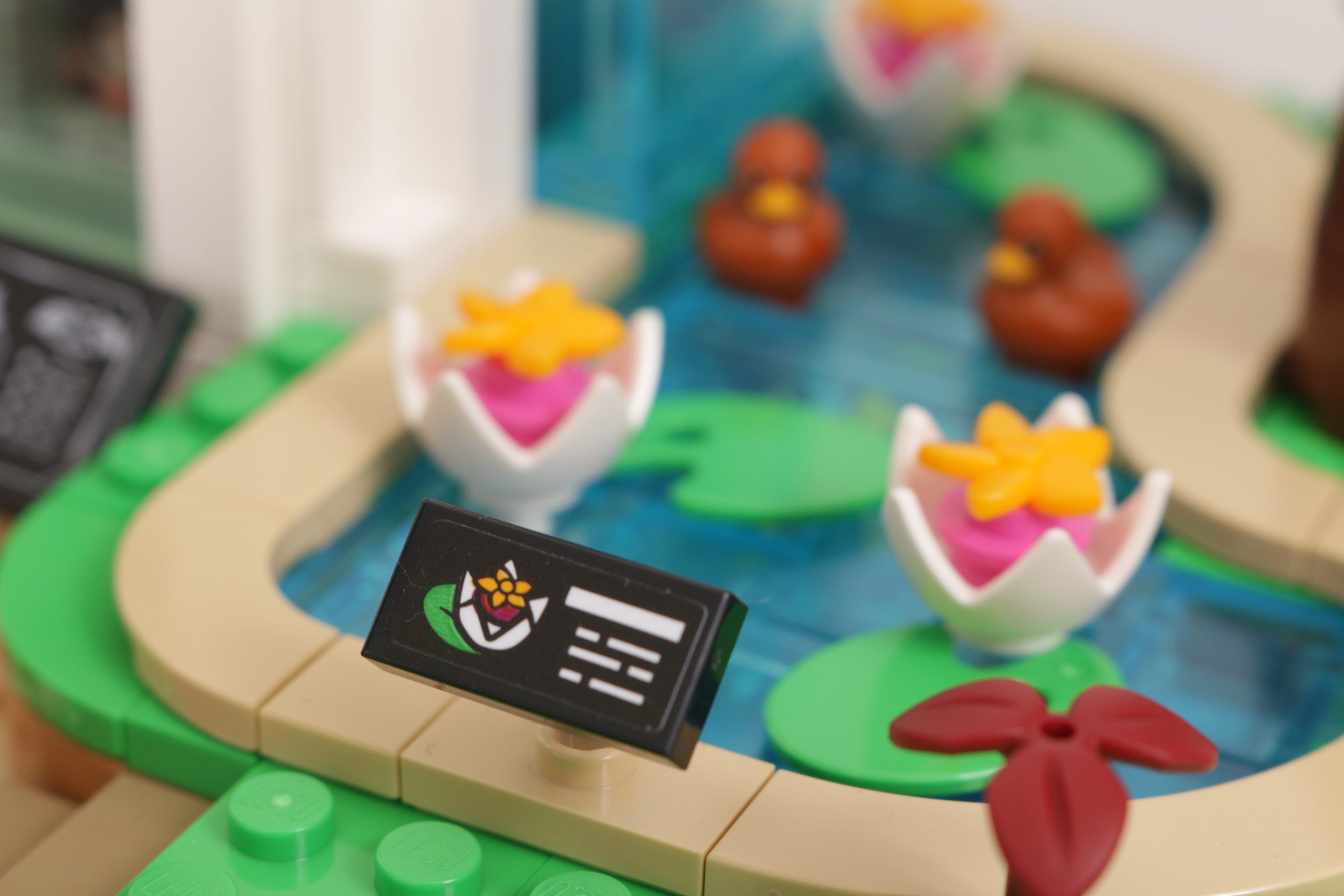 LEGO Friends 41757 Botanical Garden review 12 scaled