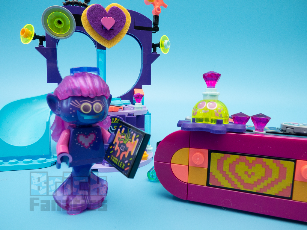 LEGO Trolls World Tour 41250 Techno Reef Dance Party 9