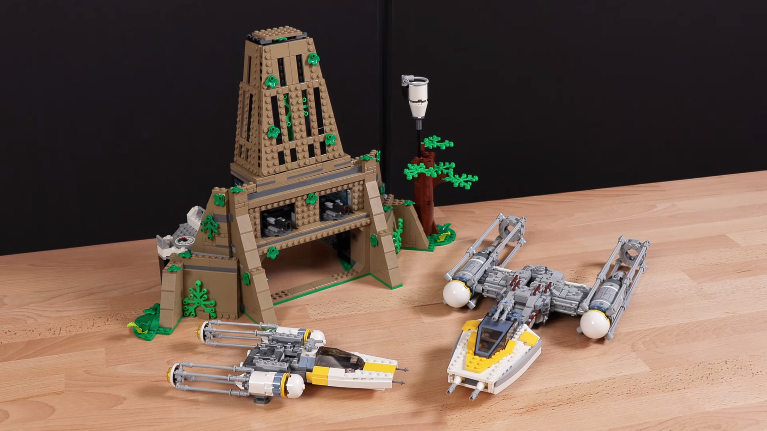 solid brix 75365 yavin 4 rebel base y wing comparison 2