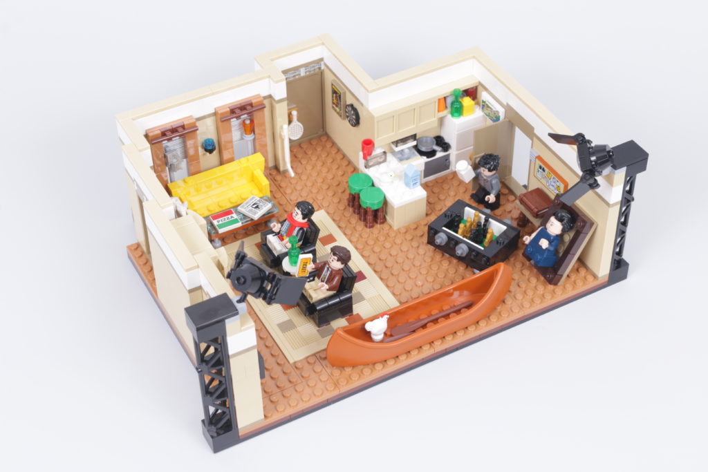 LEGO Creator Expert 10292 Friends Apartments review 11
