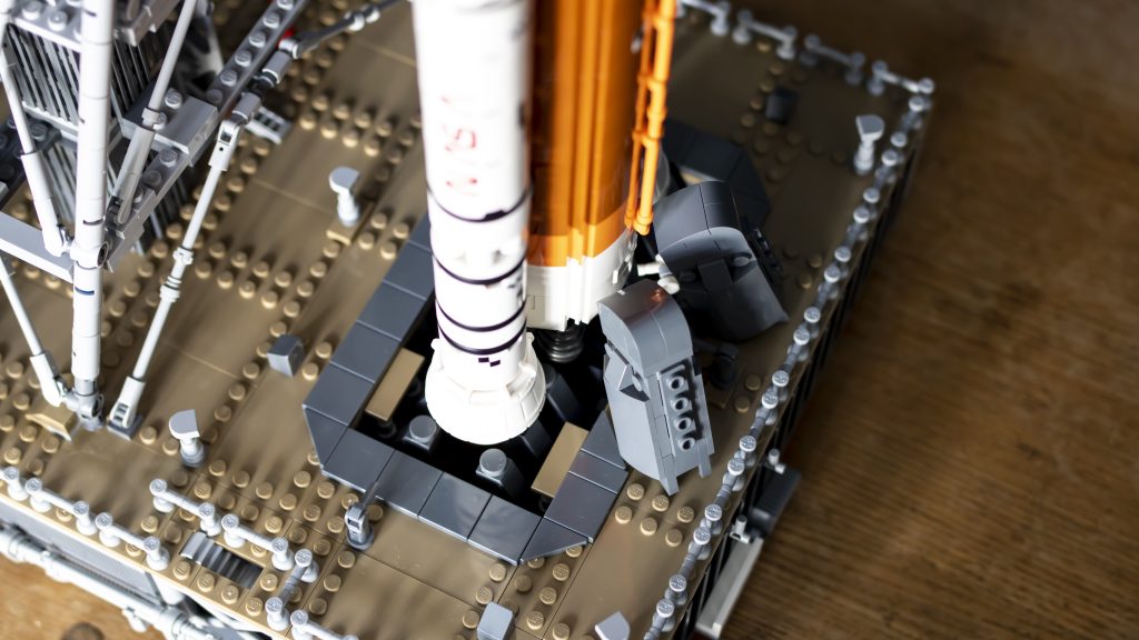 LEGO 10341 NASA Artemis Space Launch System 22 1024x576