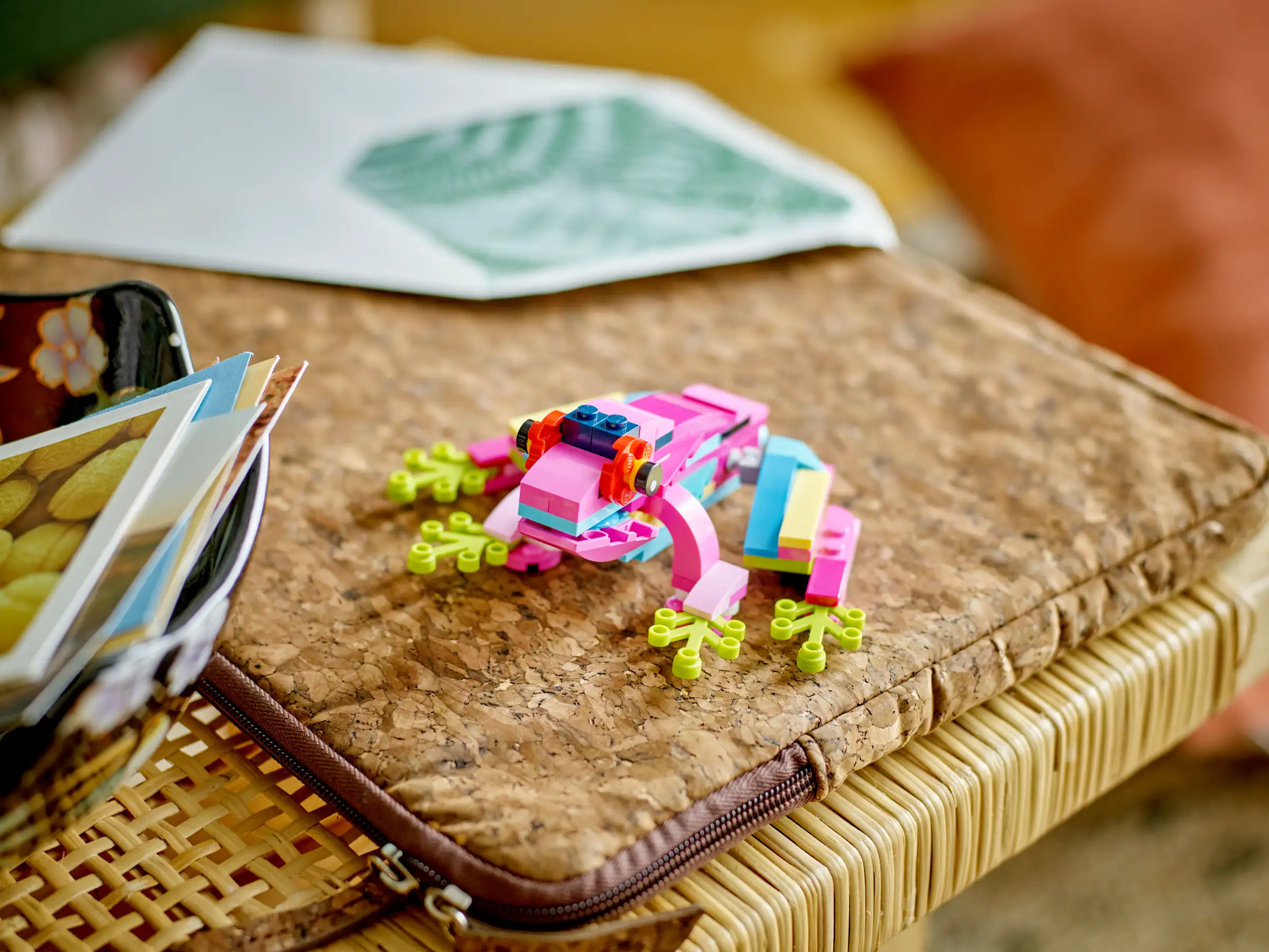 LEGO Creator 3 in 1 31144 Exotic Pink Parrot 11