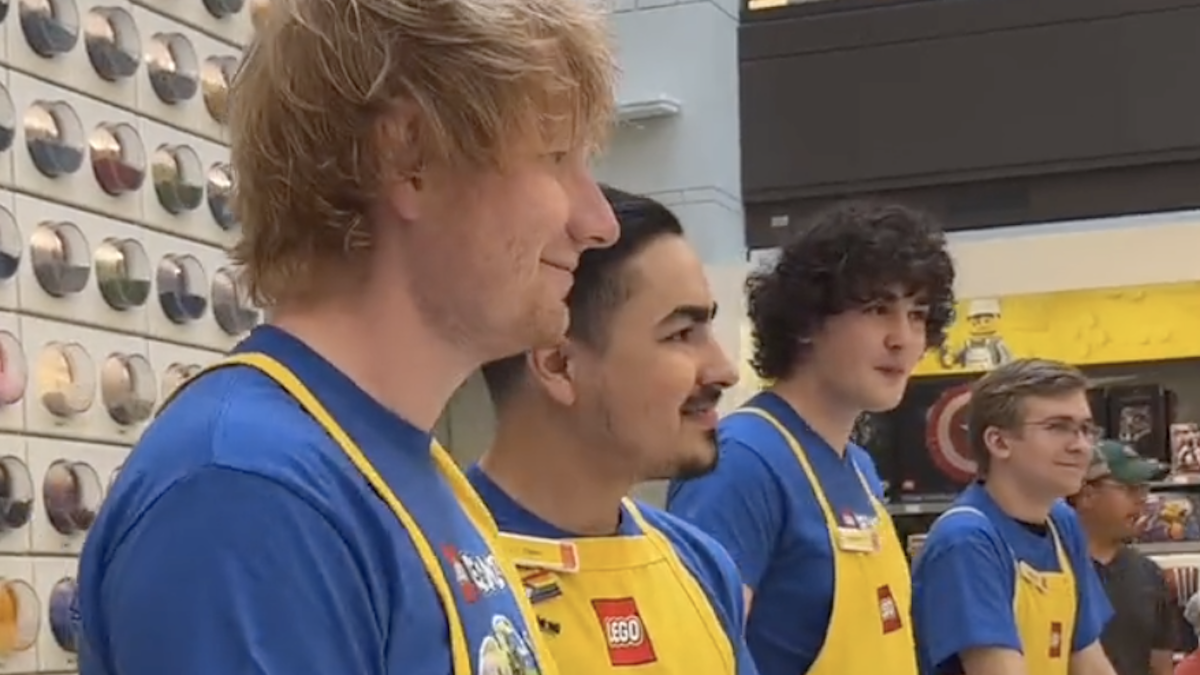 Ed Sheeran surprised fans at LEGO Store Mall of America