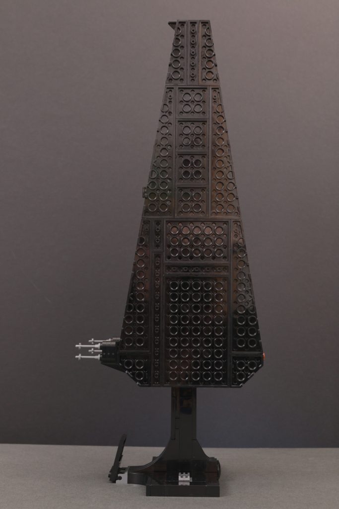 LEGO Star Wars 75406 Kylo Rens Command Shuttle review 5 683x1024