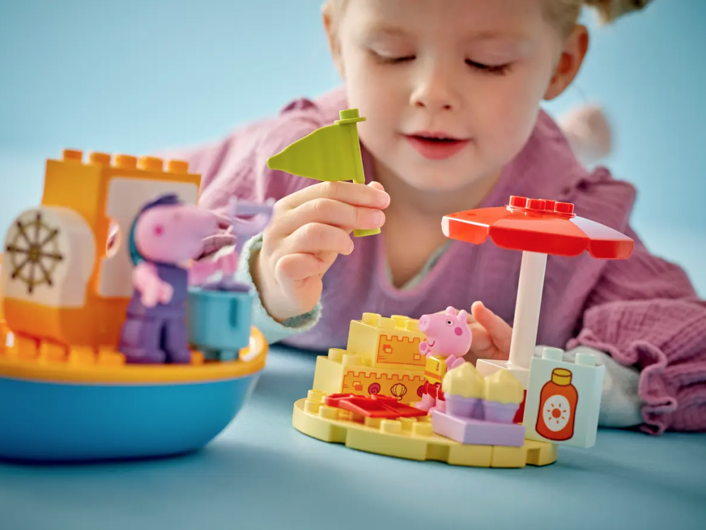 LEGO DUPLO Peppa Pig 10432 Peppa Pig Boat Trip 1024x769