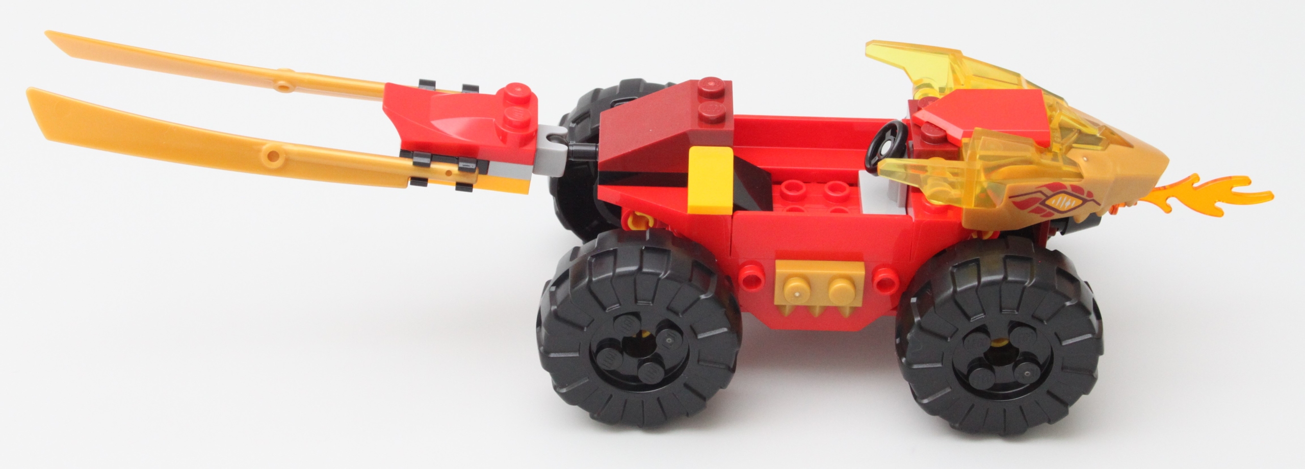 LEGO NINJAGO 71789 Kai and Rass Car and Bike Battle review 4 scaled