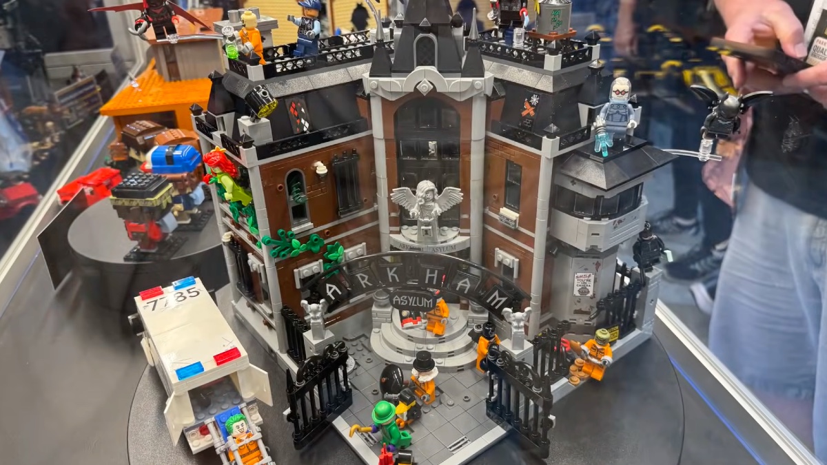 First look at LEGO SDCC 2025 reveals in hand – Arkham, Game Boy and more