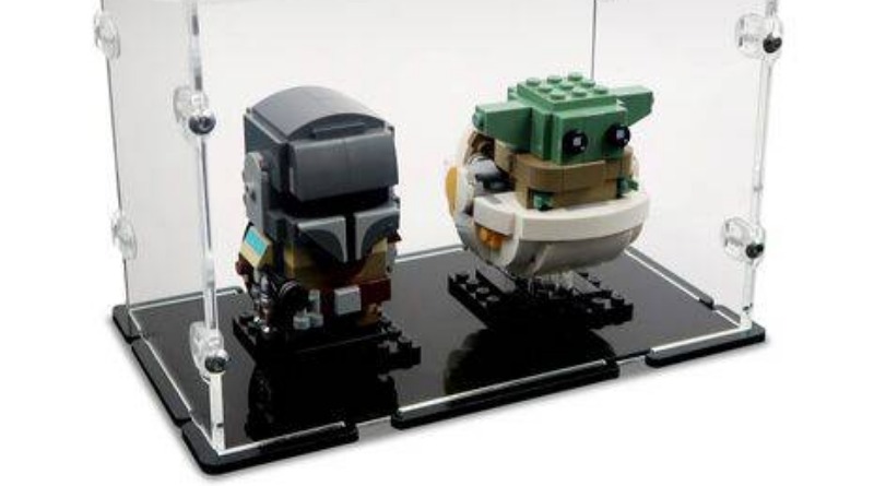 Free LEGO BrickHeadz display case at iDisplayit – Black Friday deals