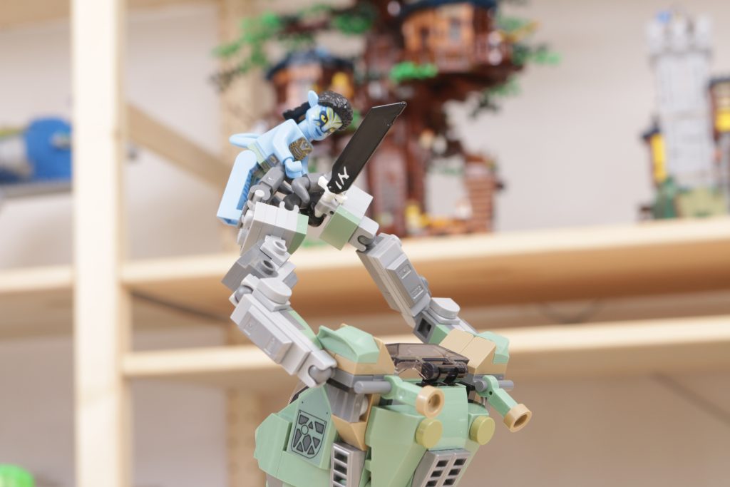 How to improve LEGO Avatar 75571 Neytiri Thanator vs. AMP Suit Quaritch rebuild MOC mod 26 1024x683
