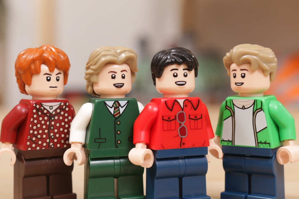 LEGO Ideas 21339 BTS Dynamite Bangtan Boys Jin Suga j hope RM Jimin V Jung Kook review 90 1024x683
