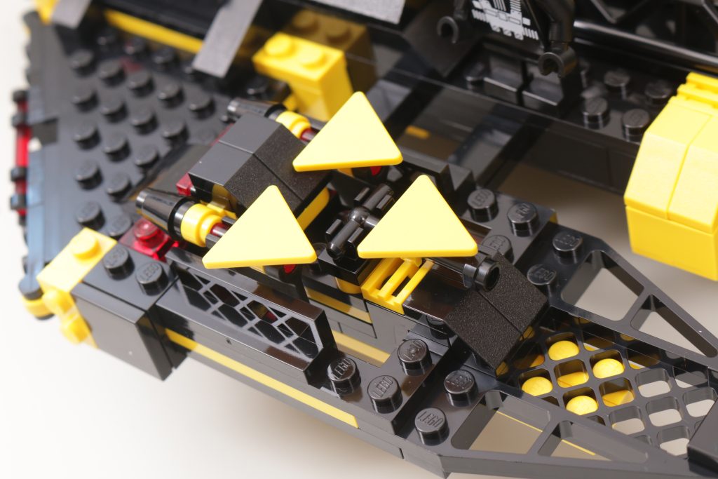 LEGO Icons 10355 Blacktron Renegade review 13 1024x683
