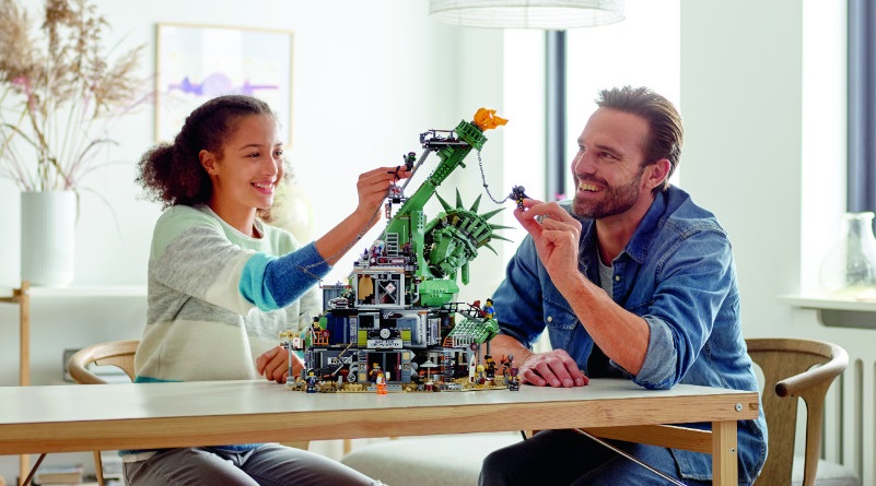 The LEGO Movie 2 70840 Welcome to Apocalypseburg! designer signing in London today