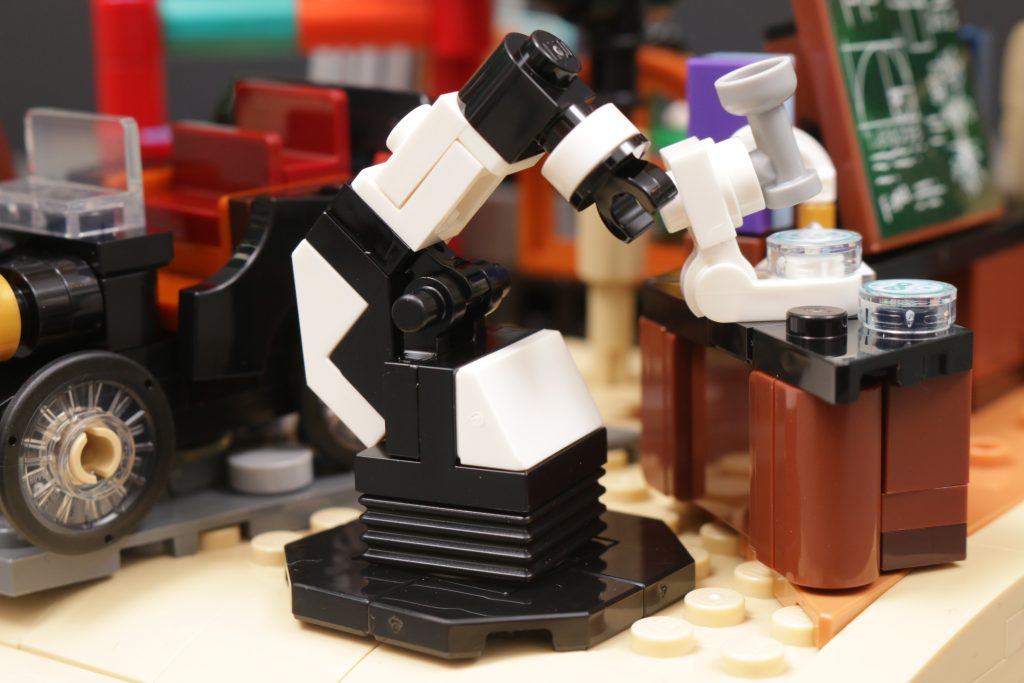 LEGO Ideas 21355 The Evolution of STEM review 18 1024x683