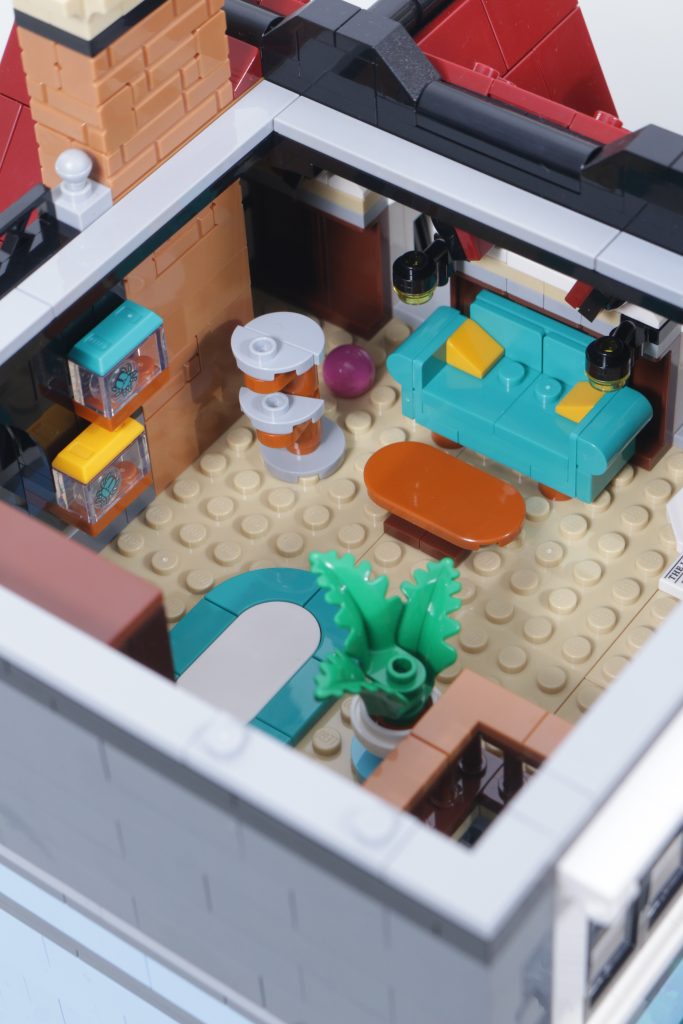LEGO Icons 10350 Tudor Corner second review plus comparison with 10251 Brick Bank and 10270 Bookshop 69 683x1024