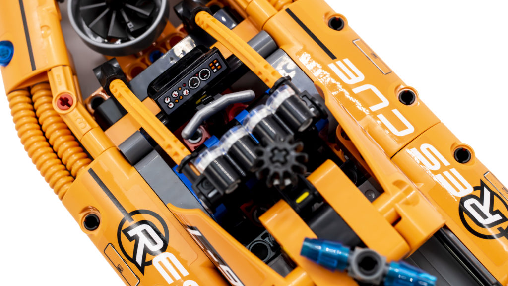 LEGO Technic 42120 Rescue Hovercraft 13
