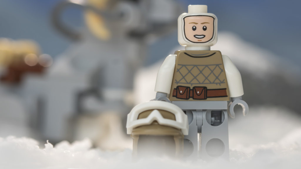 LEGO Star Wars 75298 AT AT vs Tauntaun 1