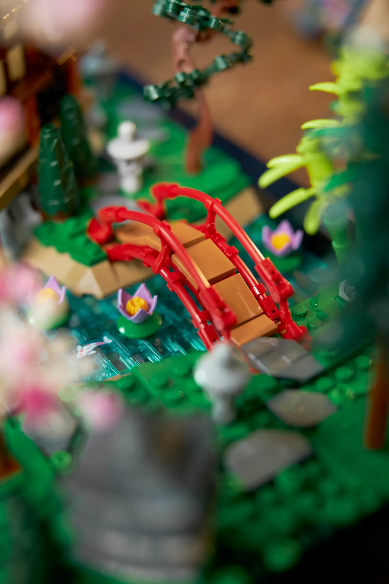 LEGO Icons 10315 Tranquil Garden 6
