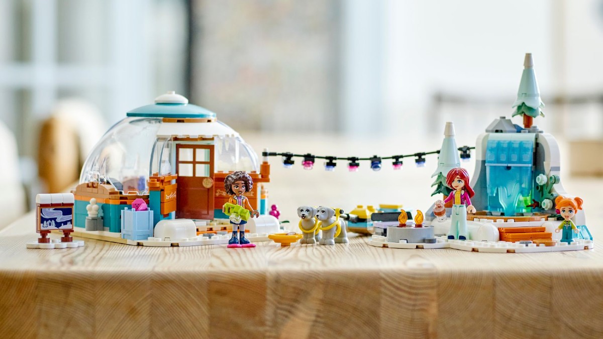 LEGO Friends advent calendar and more seasonal sets are out